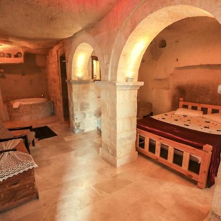 Abu Hayat Cave Suites Ortahisar ภายนอก รูปภาพ