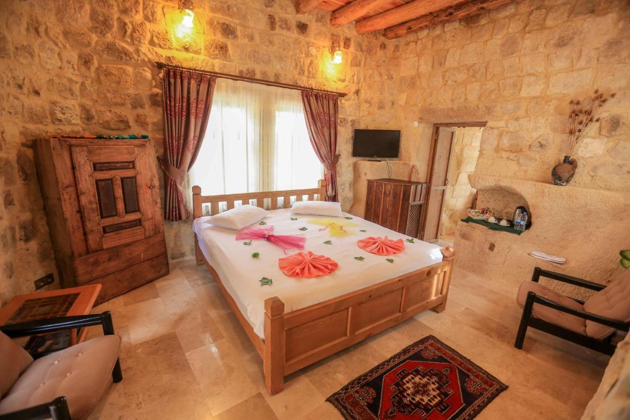 Abu Hayat Cave Suites Ortahisar ภายนอก รูปภาพ
